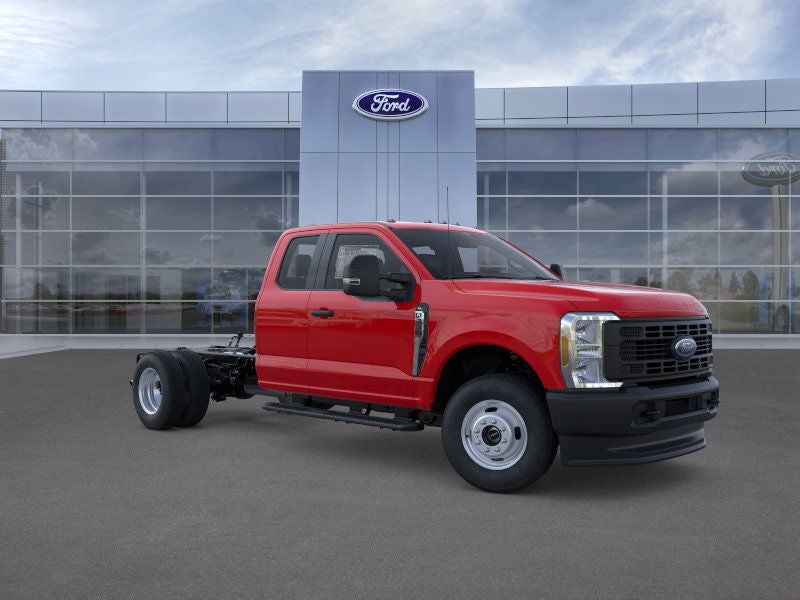 2025 Ford Chassis Cab F-350® XL
