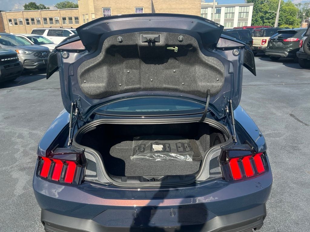 2025 Ford Mustang Dark Horse