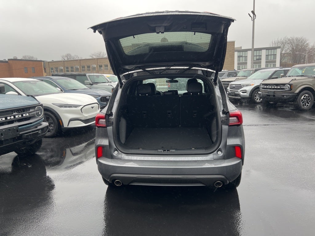 2023 Ford Escape Hybrid ST-Line Select