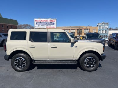 2025 Ford Bronco Outer Banks