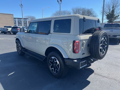 2025 Ford Bronco Outer Banks