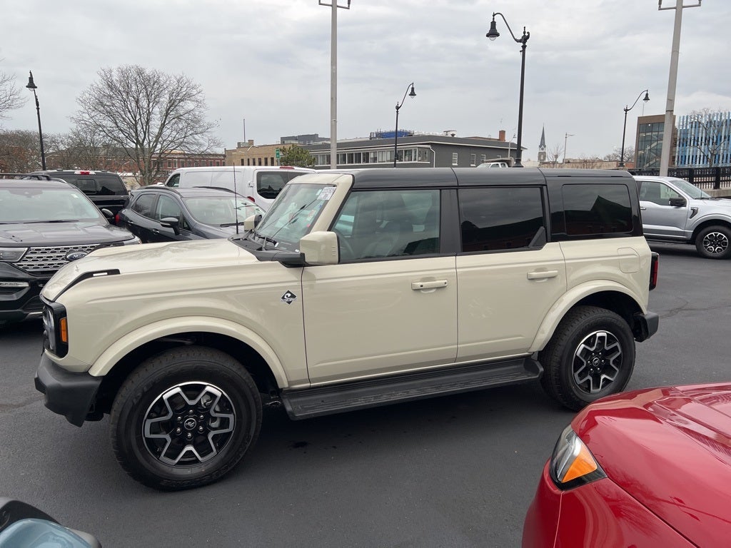 2025 Ford Bronco Outer Banks