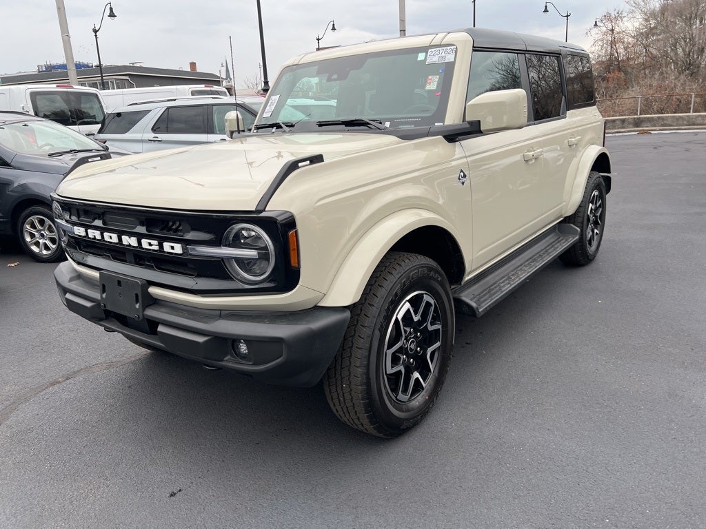 2025 Ford Bronco Outer Banks