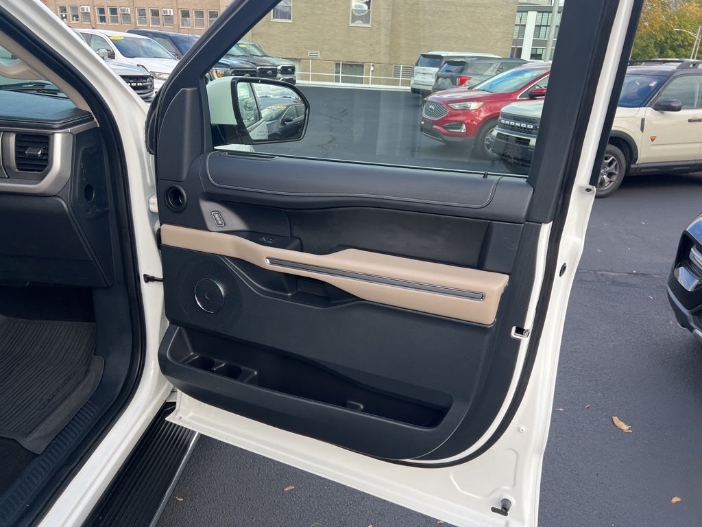 2022 Ford Expedition Max XLT