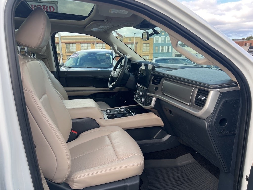 2022 Ford Expedition Max XLT