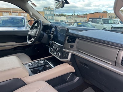 2022 Ford Expedition Max XLT