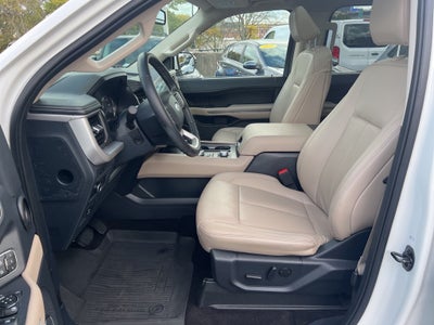 2022 Ford Expedition Max XLT
