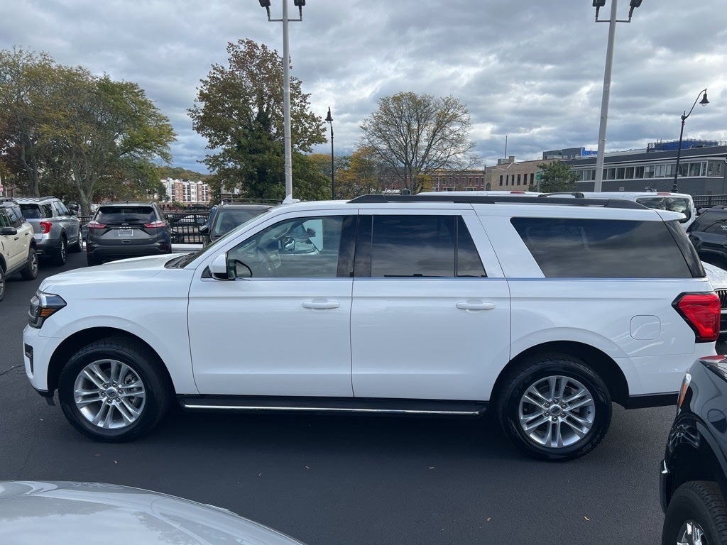 2022 Ford Expedition Max XLT