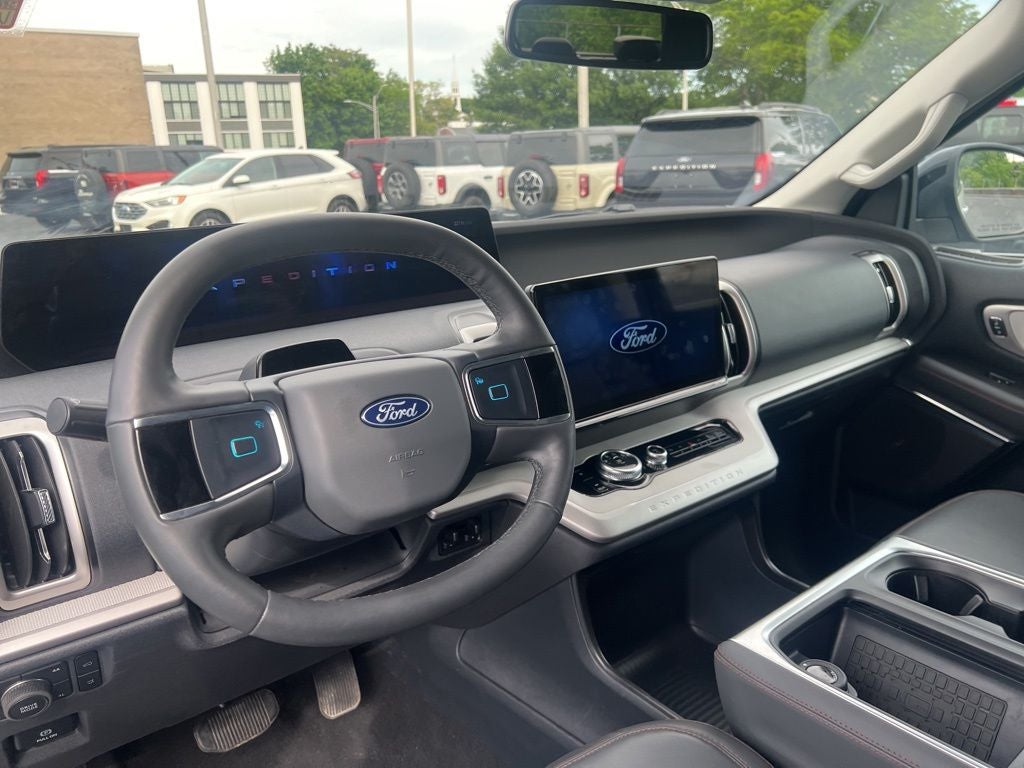 2025 Ford Expedition Active