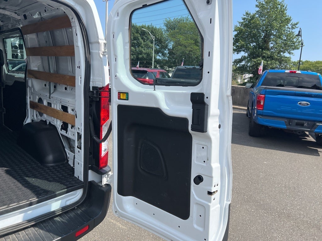 2022 Ford Transit-250 Base