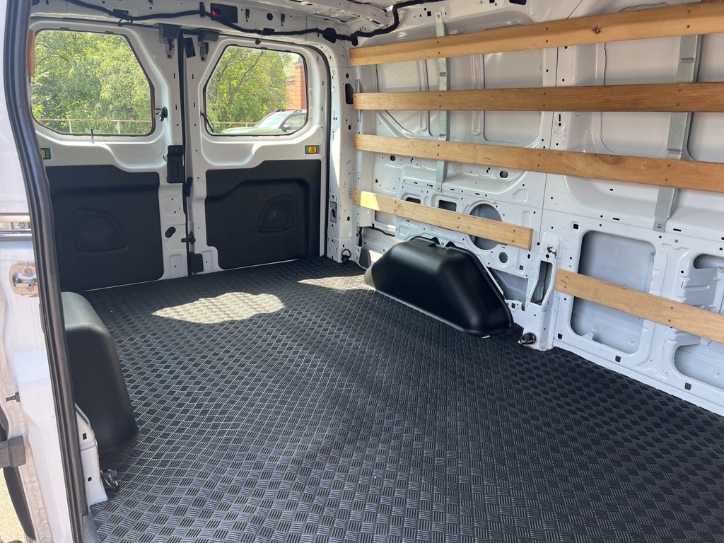 2022 Ford Transit-250 Base