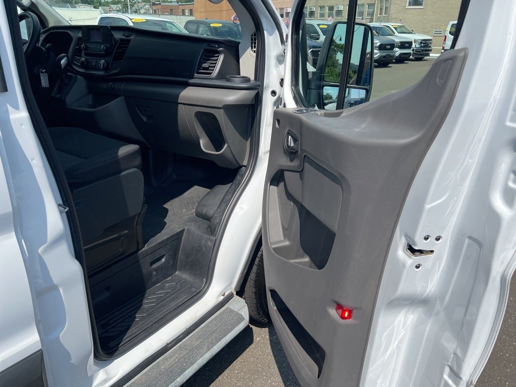 2022 Ford Transit-250 Base