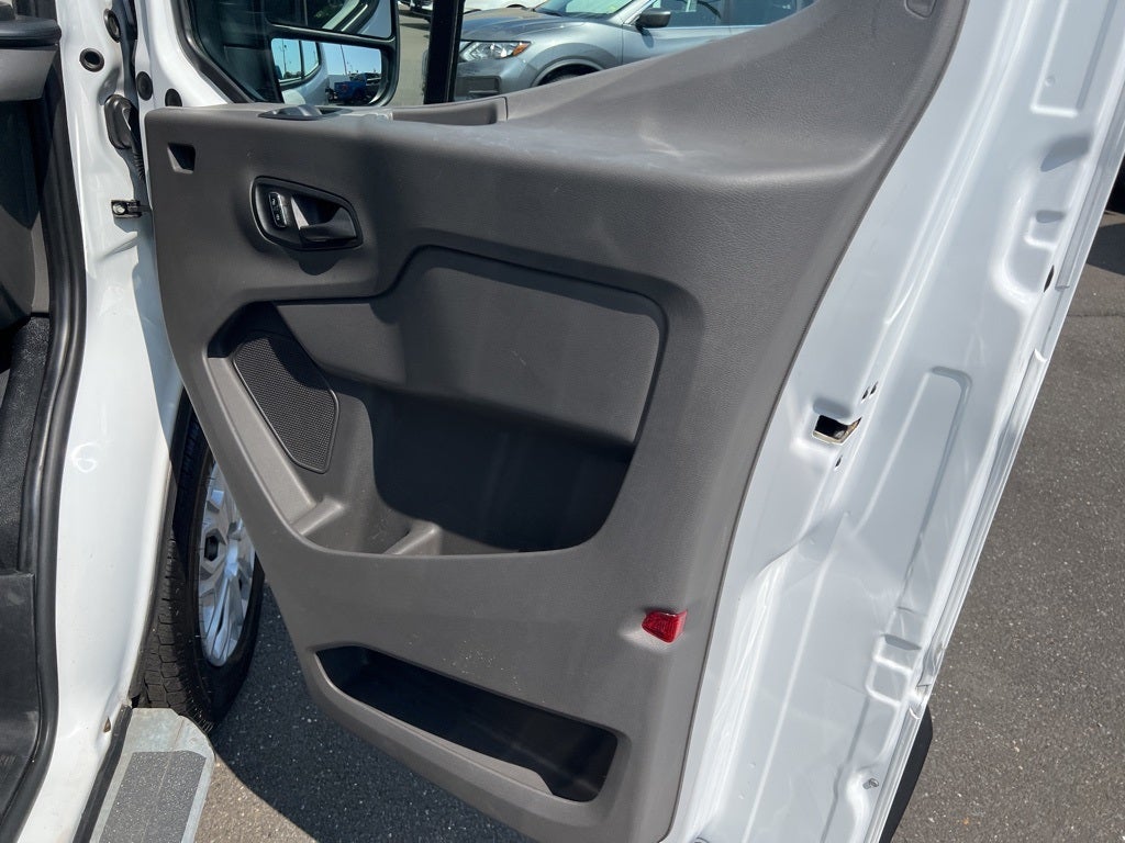 2022 Ford Transit-250 Base