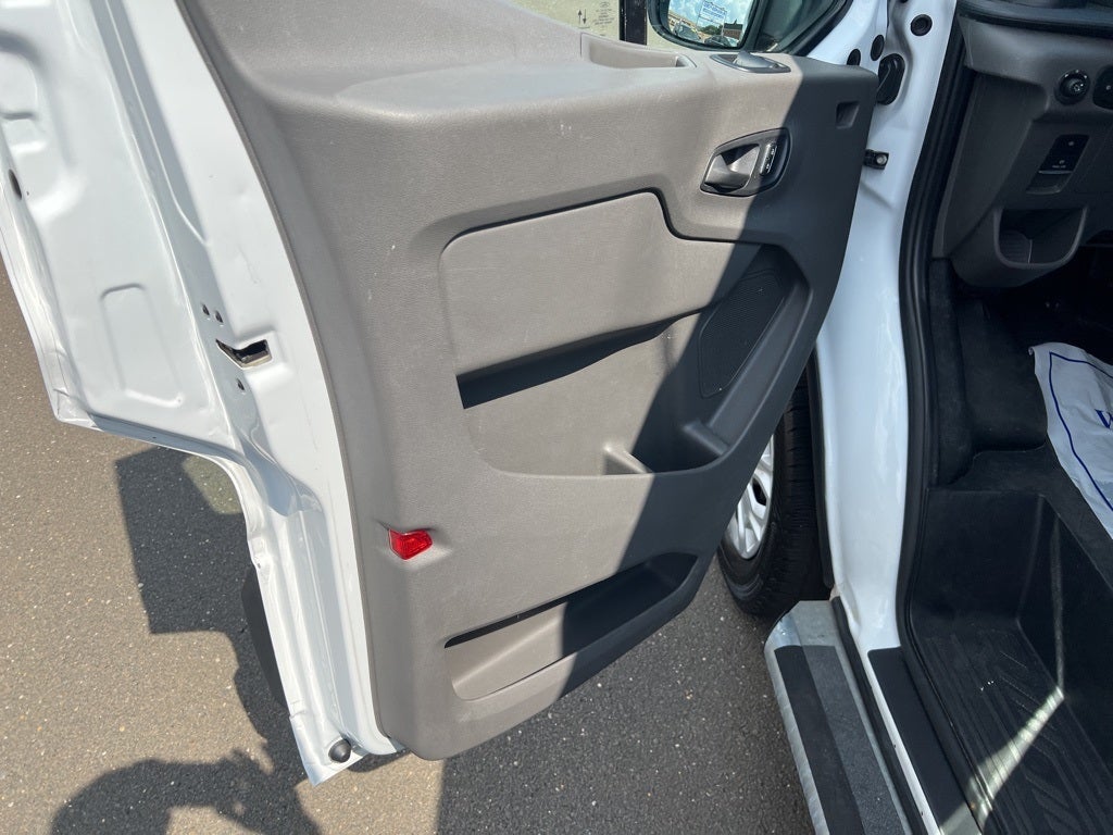 2022 Ford Transit-250 Base