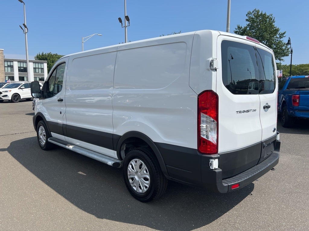 2022 Ford Transit-250 Base