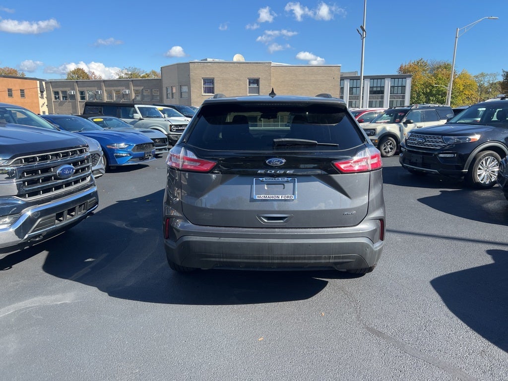 2022 Ford Edge SE
