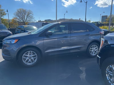 2022 Ford Edge SE