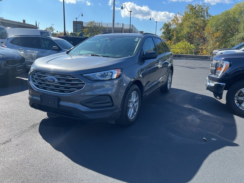 2022 Ford Edge SE