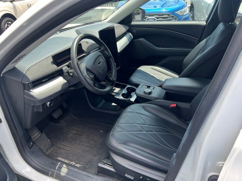 2022 Ford Mustang Mach-E Select