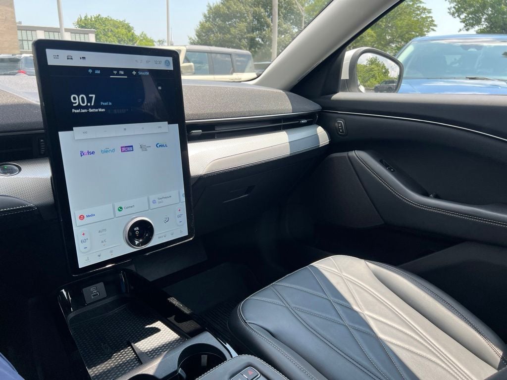 2022 Ford Mustang Mach-E Select