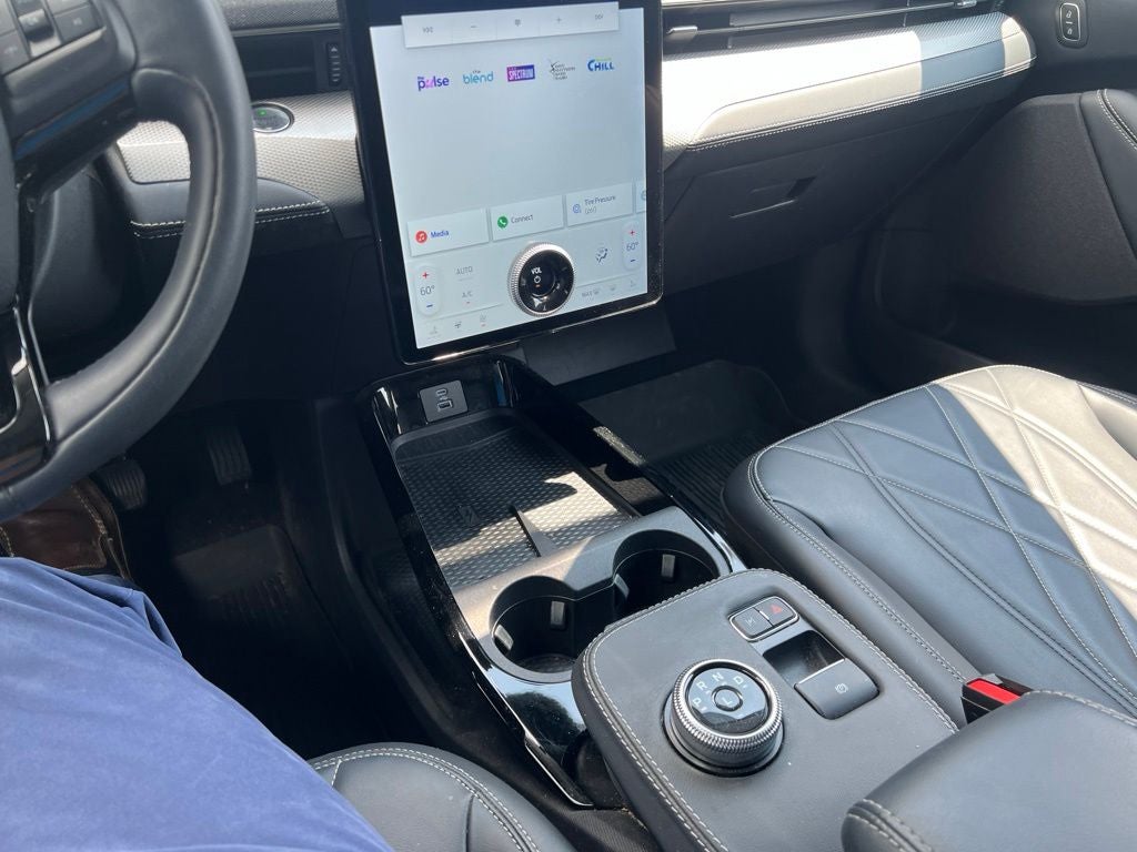 2022 Ford Mustang Mach-E Select